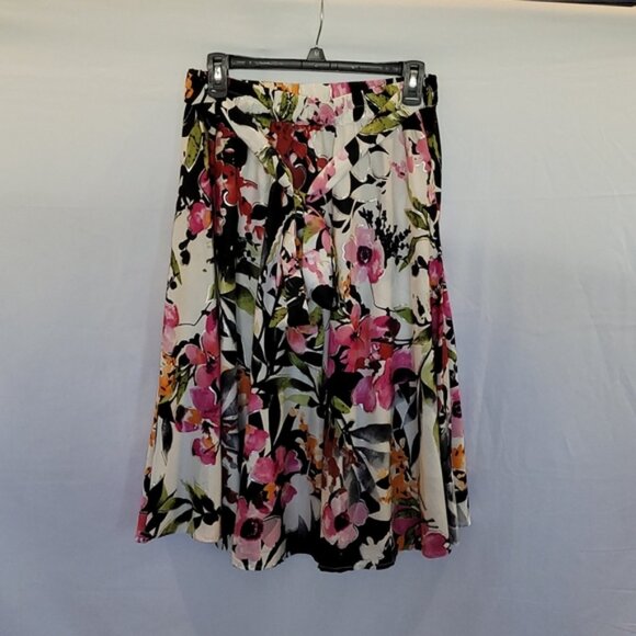 Mix Nouveau Floral Embellished Skirt - Picture 3 of 9